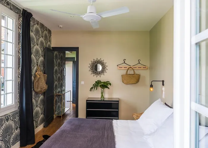 Hotel Home Arcachon Отель Аркашон